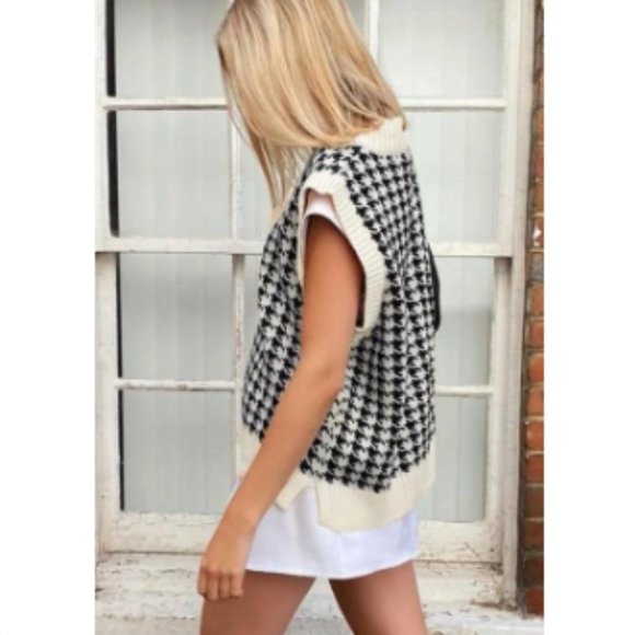 Bille Houndstooth Sweater Vest Black Ivory V Neck - Picture 4 of 4